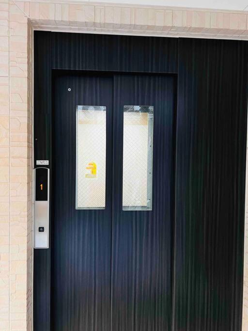 全新上线花跡民宿4号館301，关西机场直达萩之茶屋出站1分钟！难波，心斋桥4分钟车程！ Apartemen